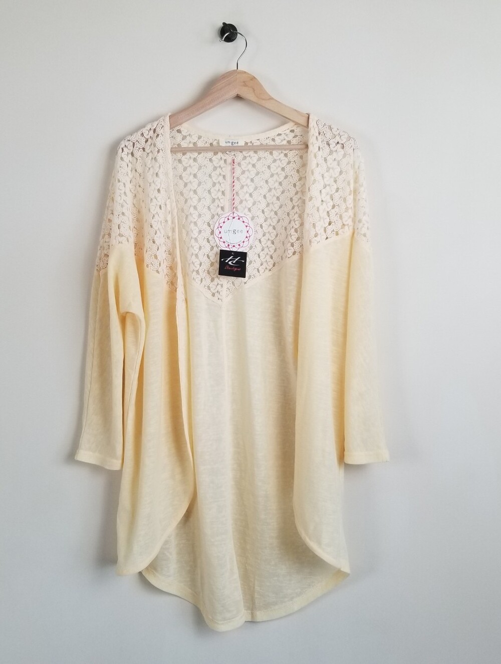 Umgee Crochet Knit Cardigan Size M/L NWT